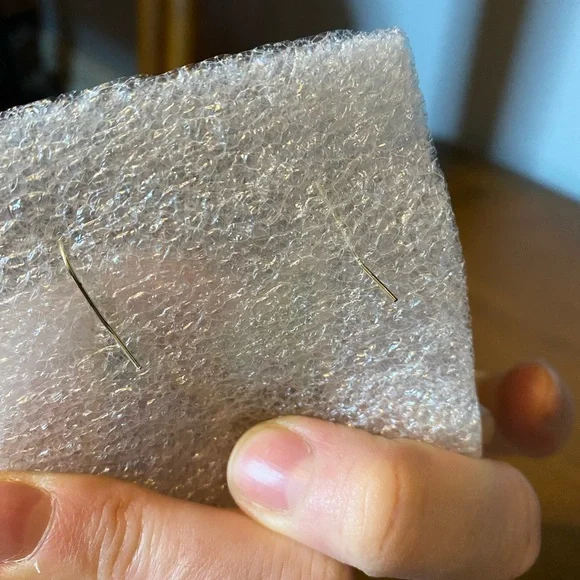 Kendra Scott Iridescent Earrings - Picture 4 of 4